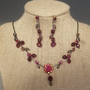 Necklace with Matching Earings